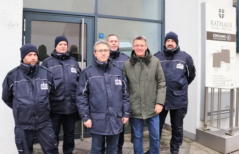 Bürgermeister Peter Klär (2.v.r.) mit dem Team der Stadtpolizei St. Wendel