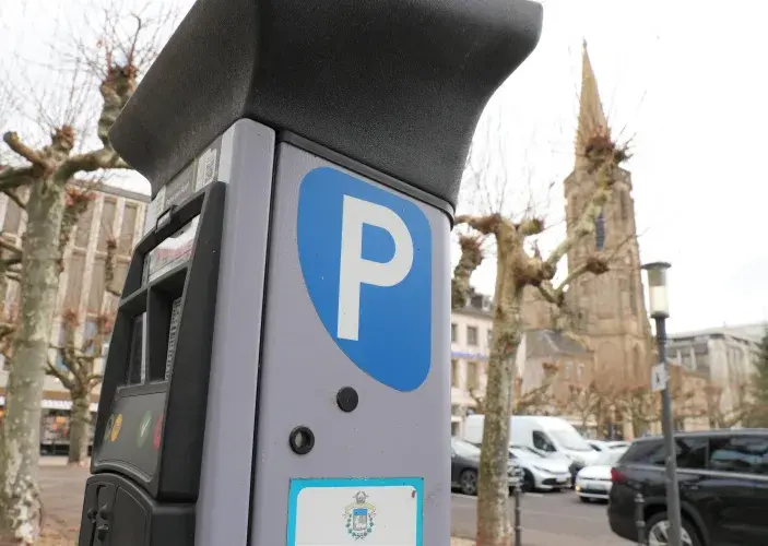Parkscheinautomat auf dem Großen Markt in Saarlouis