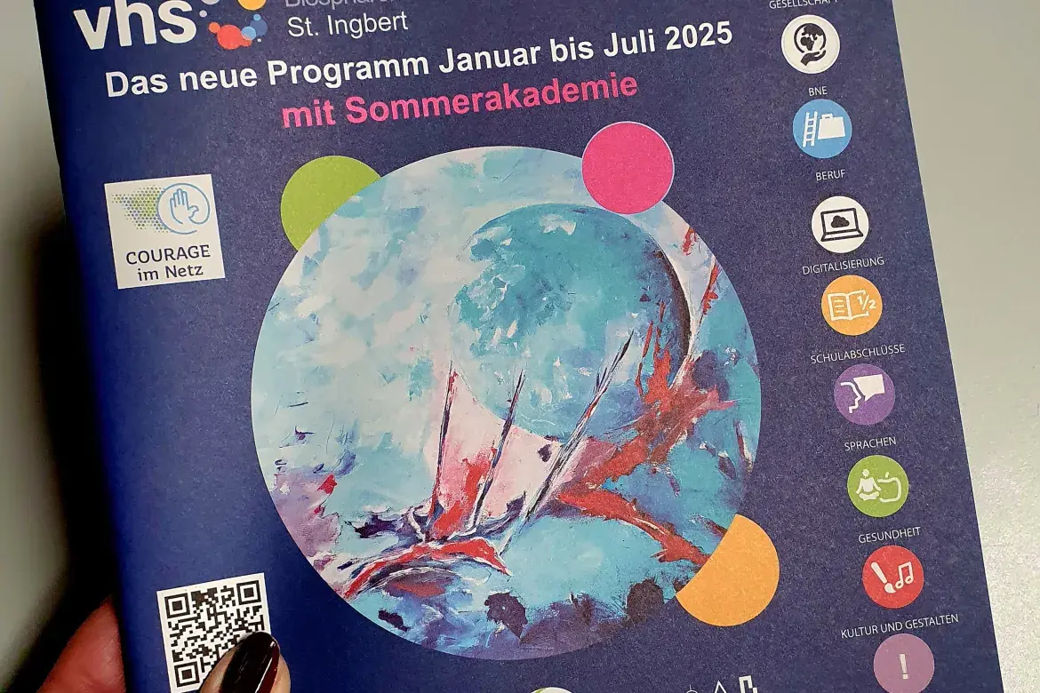 neue VHS-Broschüre 2025