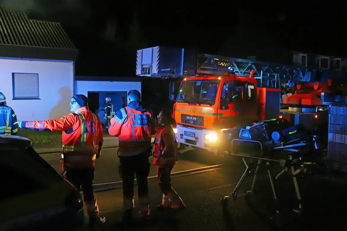 Wohnhaus nach Brand im Dachgeschoss unbewohnbar