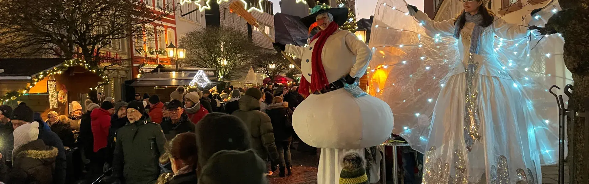 Die Stelzenläufer werden auch in diesem Jahr auf dem St. Ingberter Weihnachtsmarkt zu finden sein.   