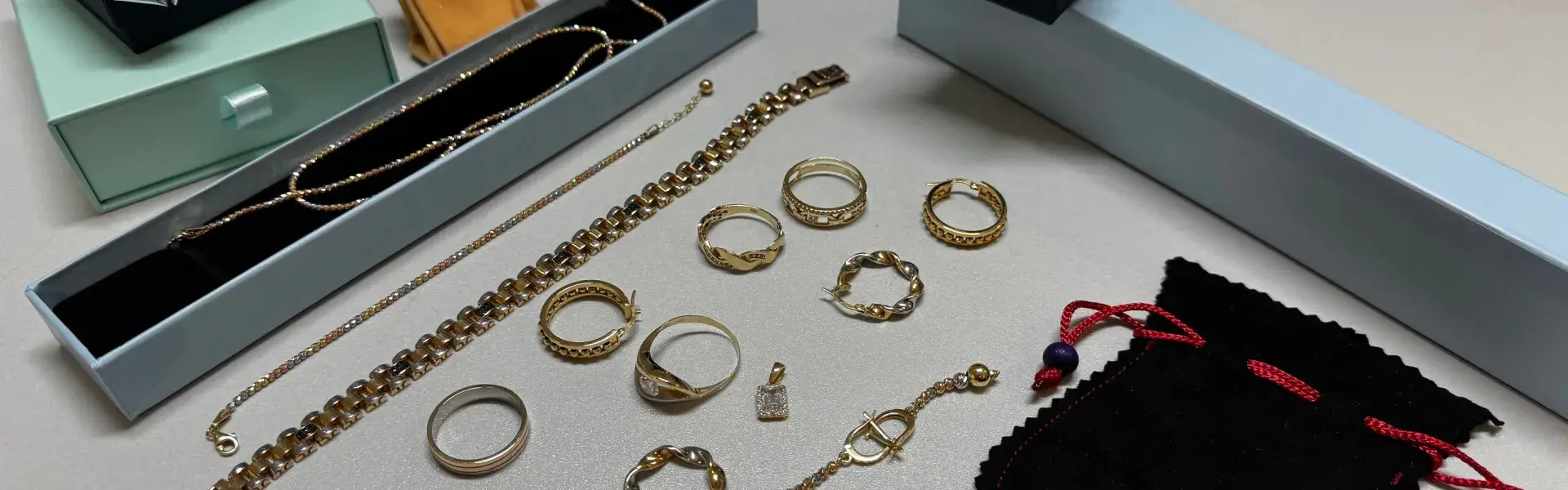 Symbolfoto - Schmuck