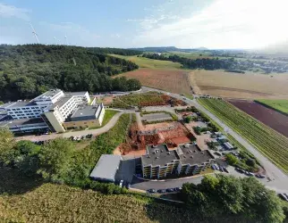 Drohnenaufname des Lebacher Krankenhauses - Foto: (c) CTT