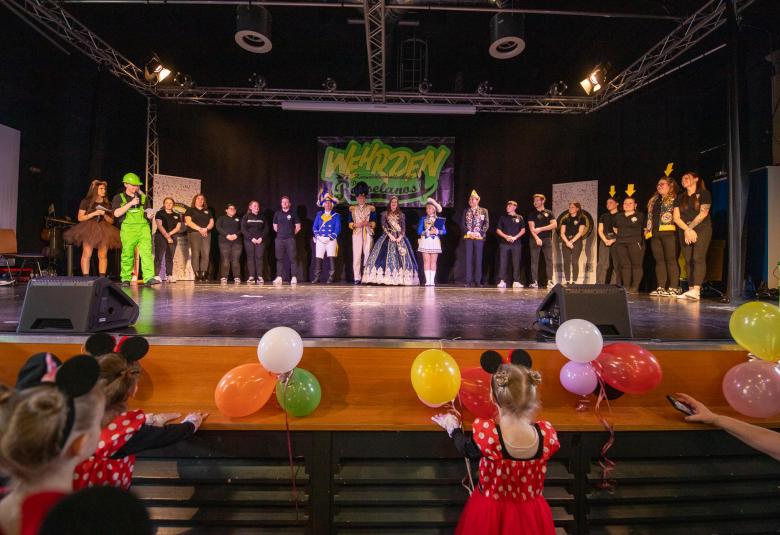 Prinzenpaar des Jahres 2026 Prinz Wolfgang III. und Prinzessin Carina I. mit Gefolge